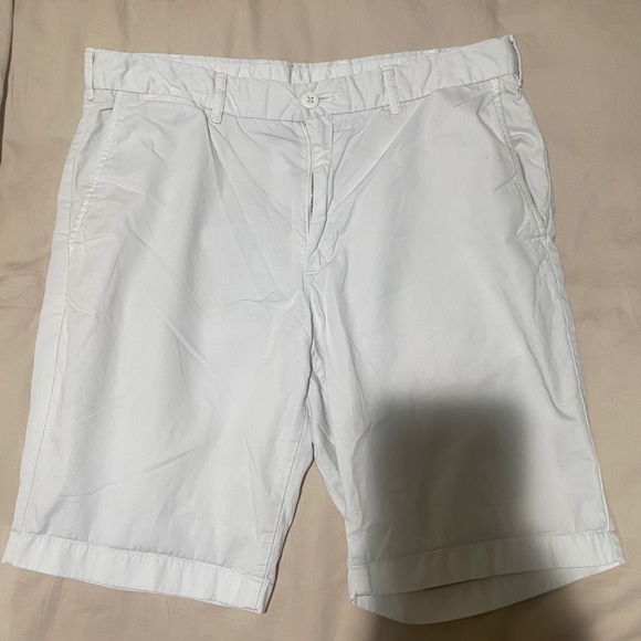 Uniqlo Men’s Chino Shorts - Picture 1 of 3